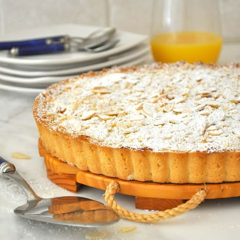 Custard Dessert Recipes, Pie Contest, Almond Tart Recipe, Almond Filling, Almond Desserts, Almond Tart, Almond Cake Recipe, Sweet Pies, Custard Desserts