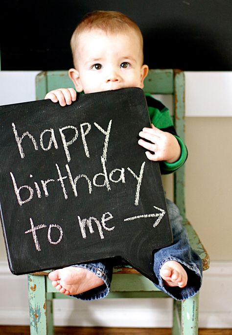 happy birthday to me Kind Photo, First Birthday Pictures, First Year Photos, Baby Boy First Birthday, 1st Birthday Photos, 카드 디자인, Happy Birthday To Me, Foto Baby, Foto Tips