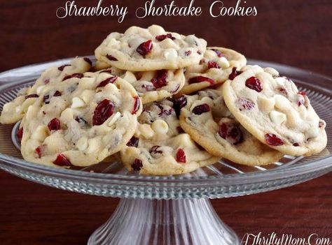 STRAWBERRY SHORTCAKE COOKIES ~ OTIS SPUNKMEYER COPYCAT RECIPE #justapinchrecipes Otis Spunkmeyer Cookies, Shortcake Cookies, Strawberry Shortcake Cookies, White Chocolate Cranberry Cookies, Princess Pinky Girl, Pinky Girl, Strawberry Shortcake Recipes, Shortcake Recipe, White Chocolate Cranberry