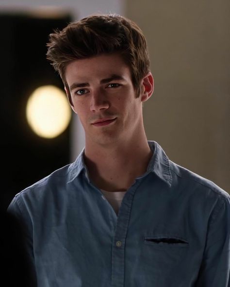 Barry Allen Outfit Style, Cw Flash, Barry Allen The Flash, Grant Gustin Hairstyle, Grant Gustin Flash Wallpaper, The Flash Barry Allen, Barry Allen Season 1, Grant Gustin Flash, Berry Allen