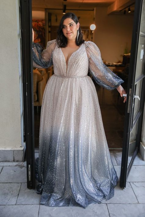 Colorful Plus Size Wedding Dress, Unique Plus Size Wedding Dresses, Wedding Dresses With Long Sleeves, Studio Levana, Plus Size Ball Gown, Dresses With Long Sleeves, Plus Wedding Dresses, Plus Size Wedding Dresses, Plus Size Wedding Gowns