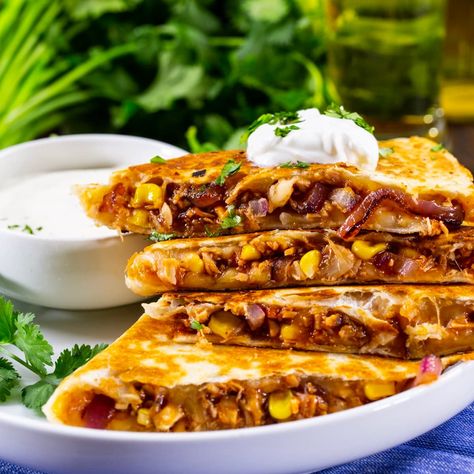 Bbq Chicken Quesadilla, Southern Appetizers, Spicy Southern Kitchen, Southwest Recipes, Sweet Bbq Sauce, Chicken Quesadilla Recipe, Bbq Sauce Chicken, Corn Cheese, Southern Kitchen