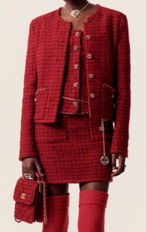 Tweed Blazer Outfit, Red Tweed Jacket, Tweed Jacket Outfit, Summer Pregnancy Outfits, Chanel Style Jacket, Chanel Tweed Jacket, Tweed Outfit, Chanel Skirt, Chanel Suit