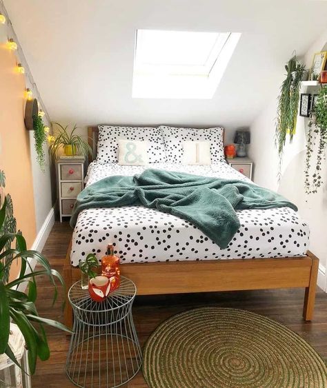 Low Eaves Bedroom, Attic Bedrooms Teenage, Sage Attic Bedroom, Bed Under Low Slanted Ceiling, Attic Bedroom Ideas Angled Ceilings Slanted Walls, Small Dormer Bedroom Ideas, Tiny Bedroom Slanted Ceiling, Attic Decor Ideas, Velux Bedroom Ideas