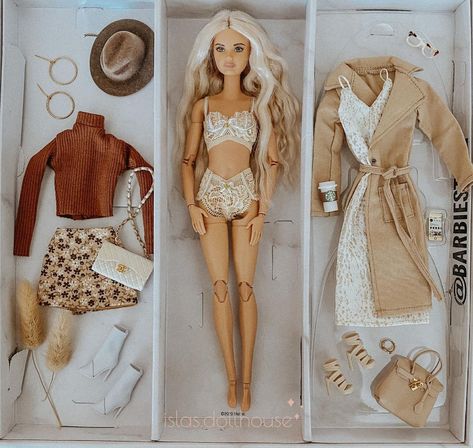 Women Sweater Vest, Sweater Vest Outfit, Barbie Fashion Sketches, Made To Move Barbie, Barbie Doll Set, Fall Palette, Barbie Wardrobe, Barbie Fashionista Dolls, Vest Outfit