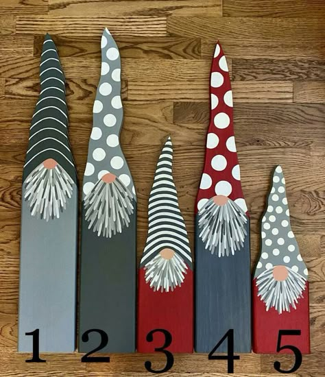 Stones Aesthetic, Stones Art, Rocks Painted, Flowers Painted, Candy Land Christmas Tree, Craft Paint, Christmas Signs Wood, Christmas Wood Crafts, Gnomes Crafts