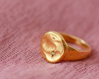 Antique Signet Ring, Wax Carved Ring, Rings Signet, Star Setting, Signet Rings Women, Wax Carving, Lettering Style, Single Letter, Wrap Rings