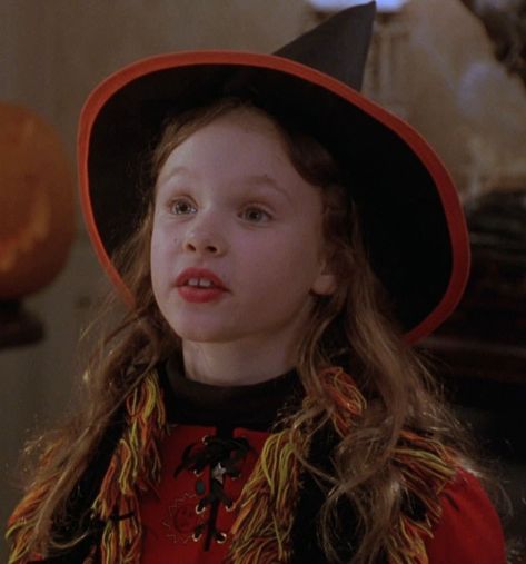 hocus pocus ' 1993 Allison Hocus Pocus Aesthetic, Hocus Pocus Profile Pic, Disney Halloween Icons, Dani Dennison Hocus Pocus, Danny Hocus Pocus, Hocus Pocus Widget, Twitches Movie Aesthetic, Dani Hocus Pocus Costume, Dani Hocus Pocus