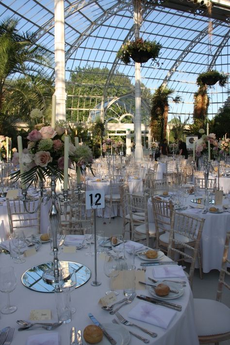 Sefton Park Palm House Wedding, Romantic Chic Wedding, Simp Stuff, Palm House Wedding, Modern Crockery, Glass Green House, Hockey Wedding, Chic Wedding Reception, Sefton Park