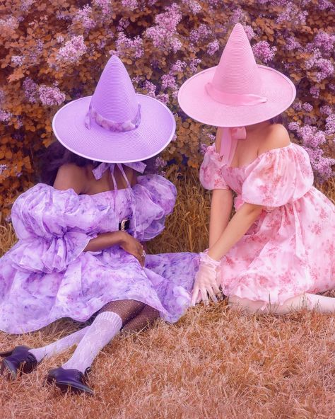 Do you believe in magic? . . . “But Debbie,..pastels?” Is all that coming to my mind when I see this but god is it a cute spooky pastel… | Instagram Pastel Witch Aesthetic, Witchcraft Ideas, Bubblegum Witch, Witch Aesthetic Outfit, Picture Prompt, Pastel Witch, Whimsical Cottagecore, Pink Witch, Just Magic