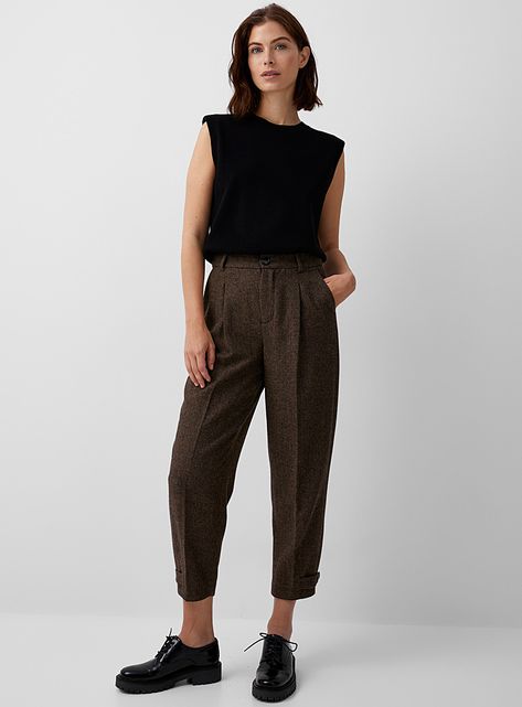 Herringbone wool barrel pant Balloon Pants Outfit, Balloon Pants, 2023 Trends, Perfect Pant, Wool Pants, Work Wardrobe, Men's Wardrobe, Herringbone Pattern, Modern Fashion