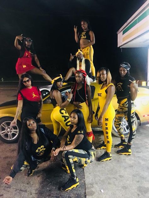 Squad Goals Black, Bsf Goals, Sisters Goals, Friend Groups, Bestie Outfits, Matching Outfits Best Friend, Squad Outfits, Go Best Friend, Flipagram Instagram