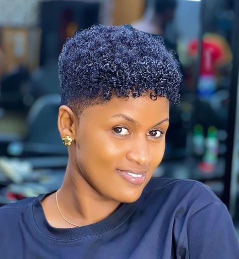 Women’s High Top Haircut for Coarse Hair Haircut For Coarse Hair, Tapered Haircut Black, High Top Haircut, Natural Golden Blonde, Combover Hairstyles, Short Natural Curls, Natural Hair Haircuts, Shaved Design, Short Textured Hair