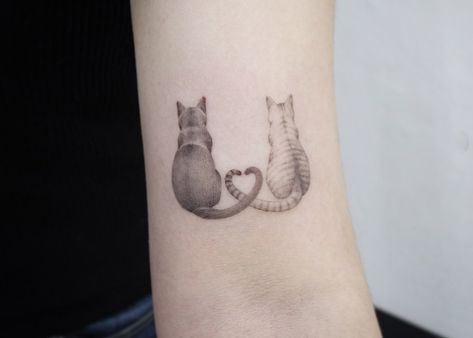 Two Cat Tattoo, Cat Tattoo Ideas, Kitten Tattoo, Cat Tattoo Simple, Cute Cat Tattoo, Black Cat Tattoos, Shape Tattoo, Muster Tattoos, Cat Tattoos