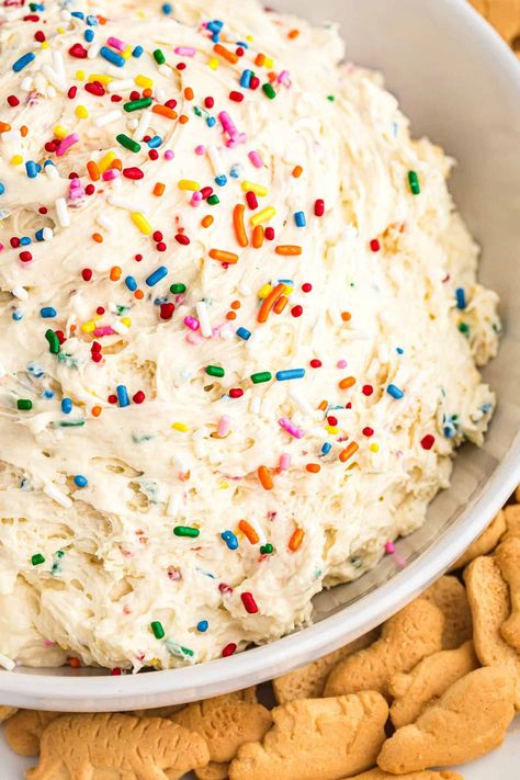 Funfetti Cake Batter Dip Recipe {No Bake} - Shugary Sweets Cake Mix Dip, Birthday Cake Dip, Funfetti Dip, Cake Batter Dip, Cake Dip, Funfetti Cake Mix, Shugary Sweets, Sweet Dips, Cream Cheese Dips