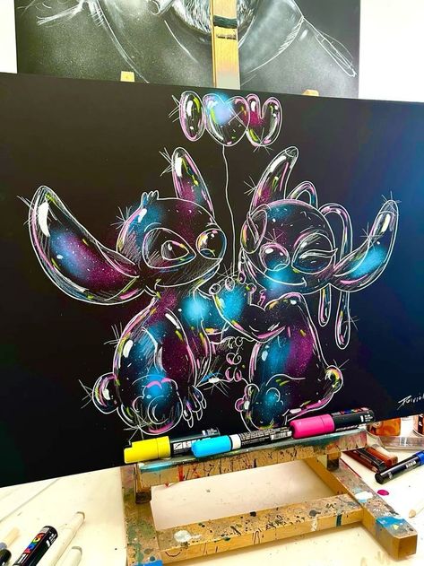 Disney Marker Art, Stitch And Angel Painting, Stitch Art Disney, Stitch Canvas Painting, Disney And Pixar Characters, Disney Canvas Paintings, Disney Pop Art, Stitch Painting, Bubble Drawing