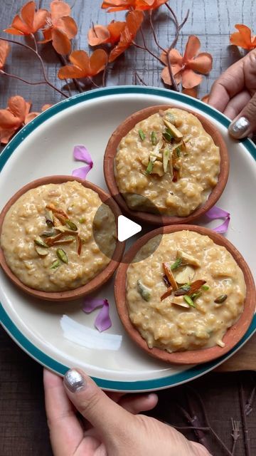 Kheer Recipe Indian Desserts, Mithai Recipe, Kheer Recipe, Fruit Popsicles, Indian Desserts, Ramadan Recipes, Indian Sweets, Dessert Lover, Gold Earrings Designs