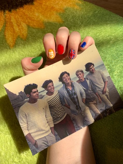 look what i made. the irish one is on the right hand 🥰 #1d #nails #1direction #naildesign #selfmade One Direction Inspired Nails, 1d Nails, One Direction Nails, Look What I Made, 1 Direction, Right Hand, Nail Design, One Direction, Harry Styles