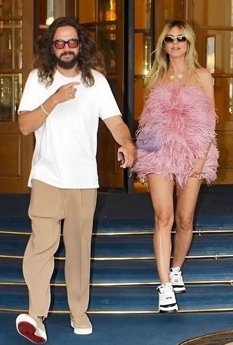 Heidi Klum and husband Tom Kaulitz Heidi Klum And Tom, Kaulitz Twins, Tom Kaulitz, Heidi Klum, Tokio Hotel, Twins, Hotel, Pins