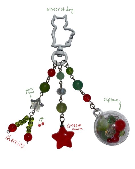 Cherry Diy Crafts, Christmas Phone Charm Ideas, How To Do Cherry Beads, How To Make Cherry Beads, Aesthetic Bead Keychain, Beads Keychain Ideas, Gelang Beads, Beaded Keychain Ideas, Keychains Aesthetic