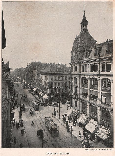 Leipzigerstraße ecke Friedrichstraße.. Haus Equitable.. Berliner Tageblatt.. 1913 Germany People, Tartarian Architecture, Europe Buildings, Germany Architecture, Old Germany, German Cities, Steampunk City, Berlin Photography, German Architecture