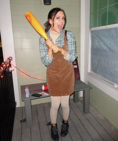 Shelly Duvall Halloween Costume, Shelly Duvall Costume, The Shinning Costume Halloween, Jack And Wendy Torrance Costume, Wendy The Shining Costume, The Shining Outfits, Shelly Duvall The Shining Costume, Weird Girl Halloween Costumes, Final Girl Costume