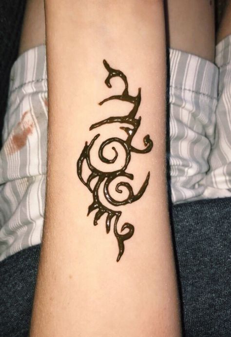 Masculine Henna, Henna Guys, Men Henna Tattoo, Henna Sleeve, Small Henna Tattoos, Henna Tattoo Design, Henna Tutorial, Small Henna, Henna Inspired Tattoos