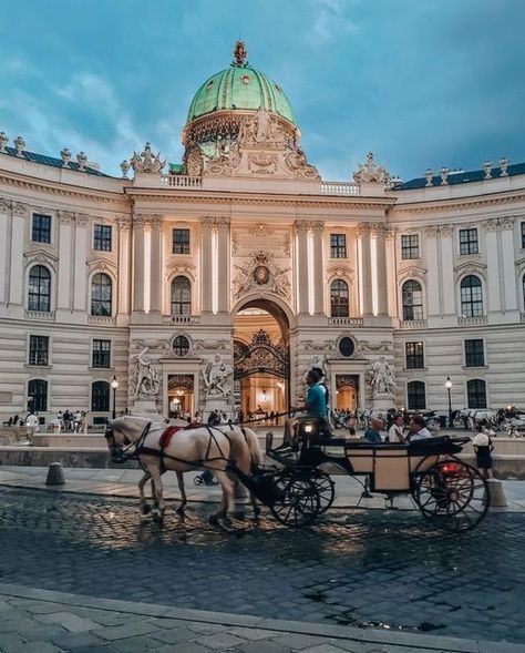 Vienna Palace Schonbrunn, Vienna Palace, Austria Landscape, Central Cafe, Hofburg Palace, Sunset Autumn, Europe Architecture, Schönbrunn Palace, Autumn Sun