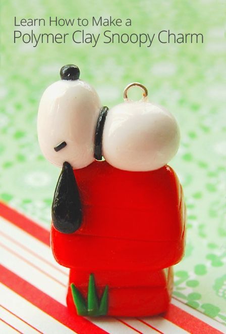 DIY Polymer Clay Snoopy Charm Fimo Kawaii, Diy Polymer Clay, Clay Arts, Fimo Polymer Clay, Tanah Liat, Polymer Clay Christmas, Polymer Clay Diy, Polymer Clay Animals, Cute Polymer Clay