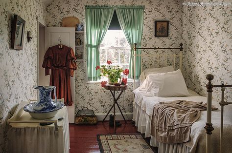 Prince Edward Island Canada, Lucy Maud Montgomery, Victorian Bedroom, Aesthetic Rooms, Prince Edward Island, Anne Of Green, Prince Edward, Anne Of Green Gables, House Room