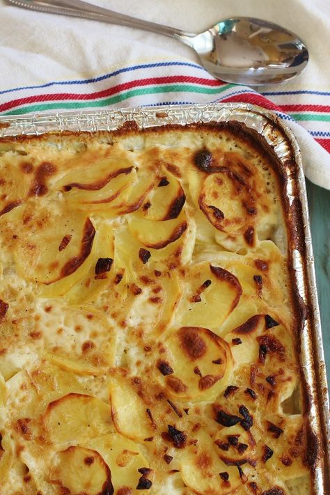 Buttermilk Scalloped Potatoes. Thinly sliced Yukon gold potatoes baked in a white sauce made with buttermilk, sweet onions and garlic. Recipes With Buttermilk, Scalloped Potatoes Recipe, Potatoes Baked, White Sauce Recipes, Sweet Onions, Gold Potatoes, Buttermilk Recipes, Scalloped Potato Recipes, Yukon Gold