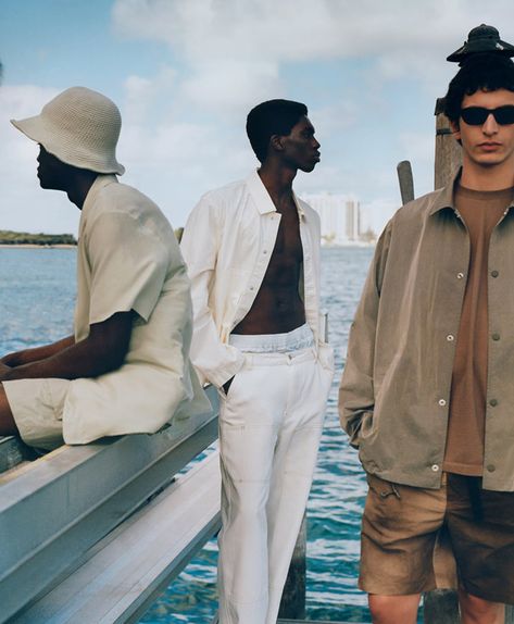 Zara Men Summer, Summer Fashion Editorial, Zara Campaign, Summer Wear Men, Zara Summer, Zara Trousers, Lookbook Inspiration, Mens Fashion Editorial, Campaign Fashion