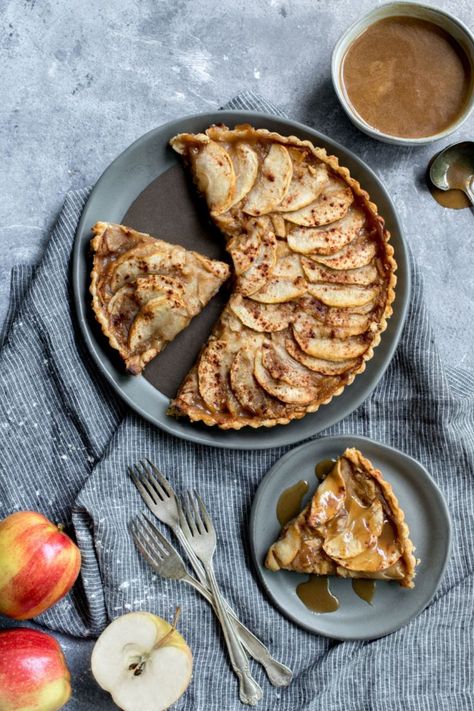 This dessert will make your whole kitchen smell like fall. The combination of sweet, seasonal apples, cinnamon and salted caramel makes the perfect treat to finish off any autumn-inspired menu. Salted Caramel Apple Tart, Caramel Apple Tart, Salted Caramel Sauce Recipe, Smell Like Fall, Salted Carmel, Kitchen Smells, Salted Caramel Sauce, Apple Tart, Cinnamon Vanilla