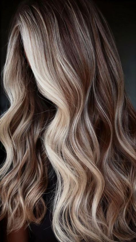 Dark Blonde With Platinum Money Piece, Ash Brown Hair With Highlights And Money Piece, Fall Hair Money Piece, Sandy Blonde With Money Piece, Balayage With Blonde Money Piece, Fall Hair With Money Piece, Fall Bronde Balayage With Money Piece, Lowlights With Money Piece, Heavy Money Piece Hair