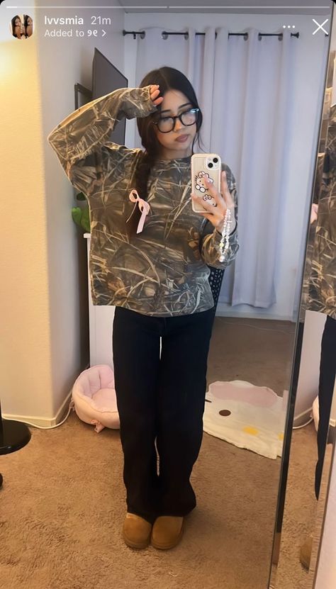 Cute Lazy Day Outfits For Work, Tjmaxx Work Outfits, Diff Styles Of Clothes, Outfits For When It’s Cold, Groutfit Outfit, School Outfit Ideas Uniform, Pajama Fits For School, First Day Of School Outfit Fall, Leggings And Tshirt Outfits