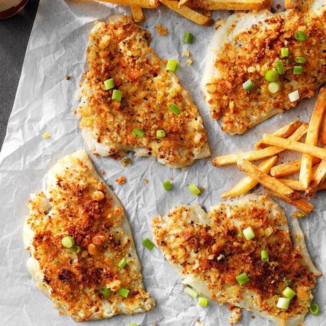 Looking for a low-carb supper that’s ready in a hurry? These buttery sole fillets have just a dab of rich sauce and are topped with toasty bread crumbs. —Taste of Home Test Kitchen Sole Recipe, Sole Recipes, Sole Fish, Summer Lunches, Air Fryer Fish, Popcorn Shrimp, Crispy Fry, Air Fryer Dinner Recipes, Crumb Topping