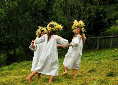 Sanziene is celebrated in Romania every year on 24th of June. Although it is associated with the Birth of Saint John the Baptist, Sanziene is a pagan celebration which origins in an old Dacian solar cult. In some places in Romania the celebration is also known as “the head of summer”. Sanziene represents the beginning of summer; it is celebrated only at three days after the summer solstice under the sign of the Sun. History Book Aesthetic, Romanian Folklore, Romanian Culture, Wheat Flower, The Melting Pot, Roman Names, Traditional Books, Summer Fairy, Sun Nature