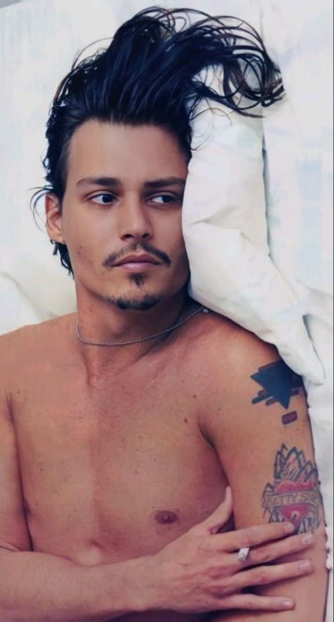 Johnny Depp Hairstyle, Johnny Depp Wallpaper, John Depp, جوني ديب, Young Johnny Depp, Johnny Depp Pictures, Johnny D, Handsome Guys, Captain Jack Sparrow