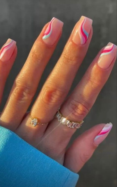 Acrylic Nails Short, Nails With Pink, Fake Acrylic Nails, Best Press On Nails, Best Press, Short Square Nails, Art Of Beauty, Pink Swirls, Pink Acrylic Nails