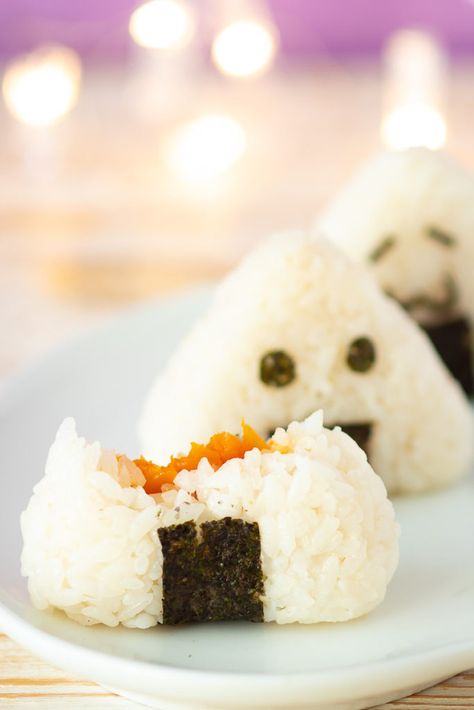 Onigiri Vegetarian, Vegetarian Onigiri, Vegan Onigiri, Vegan Japanese Food, Japanese Vegan, Onigiri Recipe, Vegan Japanese, Easy Japanese Recipes, Vegan Fish