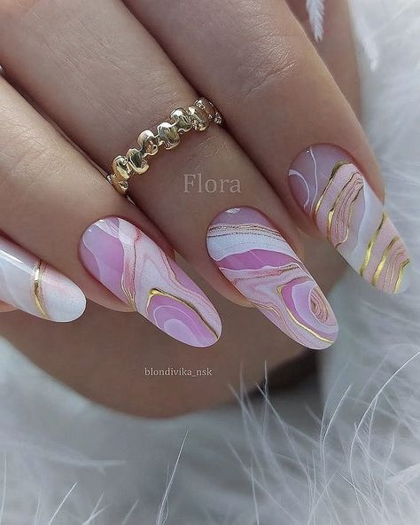 Unusual Nail Designs, Quick Nail Art, Summer Nail Ideas, Marble Nail Designs, Formal Nails, Gold Glitter Nails, Gel Nail Art Designs, Gel Nails Diy, Simple Gel Nails