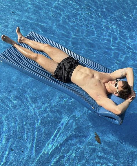 Sunbathing Pose Reference, Pool Poses, Men Photography, Alain Delon, Boy Poses, Tumblr Boys, Photography Poses For Men, City Aesthetic, Korean Men