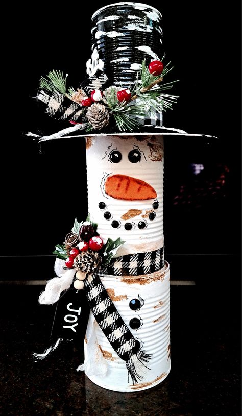 Snowman Pots, Garfield Craft, Tin Can Snowman, Can Snowman, Baseball Snowman, Diy Christmas Crafts To Sell, Diy Snowman Decorations, Black Christmas Decorations, Snowman Crafts Diy