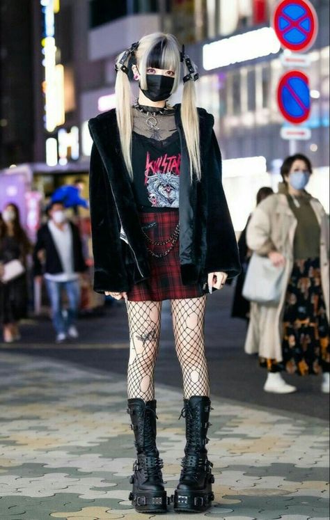 Harajuku Fashion Women, Japan Punk Fashion, Yumekawa Fashion, Street Goth Fashion, Harajuku Summer Fashion, Japanese Alt Fashion, Shinjuku Fashion, Japanese Goth Fashion, Metal Outfits Women