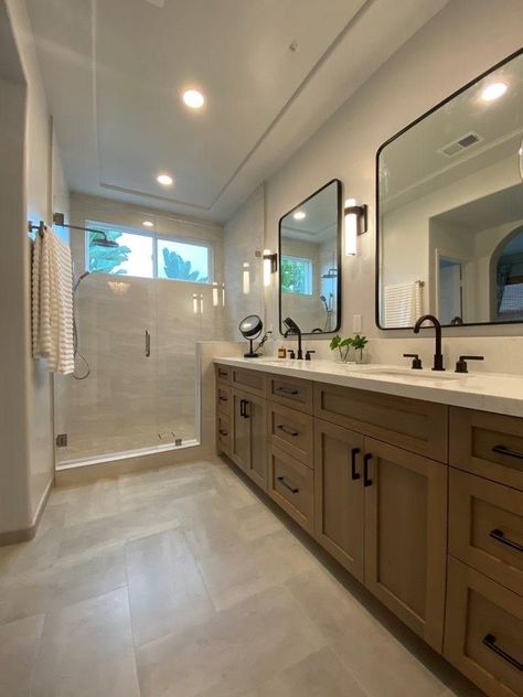 Modern Italian Bathroom Design, Master Bath Brown Cabinets, Bathroom Remodel Brown Vanity, Bathroom Flooring Ideas With Wood Vanity, Light Brown Tile Bathroom, Driftwood Bathroom Ideas, Big Mirror In Bathroom, Light Brown Bathroom Ideas, Master Bath Interior Design