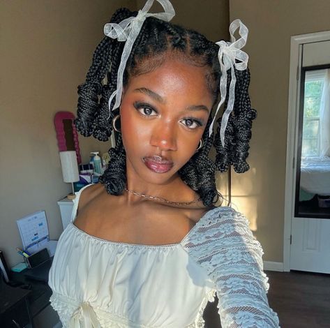 @ daciiasznn Bubble Braid Black Women, Bubble Braids Black Women, Classic Feminine Style, Hair References, Cute Box Braids Hairstyles, Pretty Braided Hairstyles, Hairstyle Inspo, Black Femininity, Classic Feminine