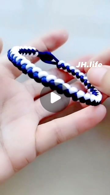 Paracord Bracelet Patterns, Make Bracelet, Paracord Tutorial, Make Bracelets, Bracelet Shop, Paracord Bracelets, Bracelet Tutorial, Cord Bracelets, Bracelet Patterns