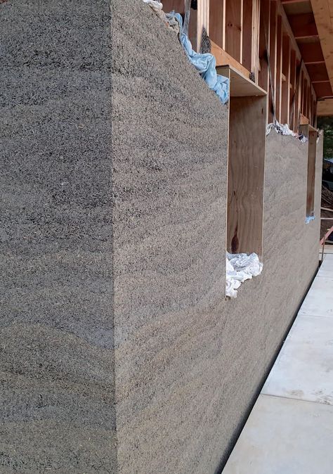 Hemp House Construction, Hemp Concrete House, Concrete Tilt Panel House, Hemp House Design, Hemp Crete, House On Poles, Hempcrete House, Hemp House, Eco House Design