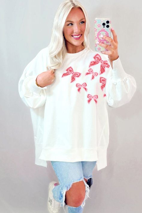 $11.55 White Sequin Bowknot High Low Oversize Sweatshirt Wholesale Oversize Sweatshirt, Sequined Sweatshirt, Sequin Decor, Belleza Natural, Oversized Sweatshirt, Sweater Sleeves, White Sweatshirt, Cotton Style, Long Tops