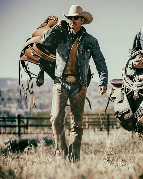 All Posts • Instagram Diamond Cross Ranch, Jackson Hole Wy, Jordan Outfit, Estilo Country, Cowboy Up, Cowboy Outfits, Country Men, Cowboy Style, Jackson Hole